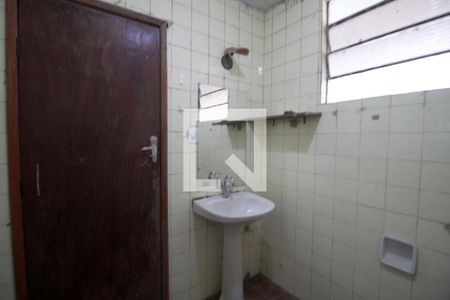 Banheiro de casa para alugar com 1 quarto, 35m² em Vila Haro, Sorocaba