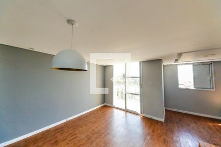 Sala de apartamento à venda com 2 quartos, 70m² em Vila Cunha Bueno, São Paulo