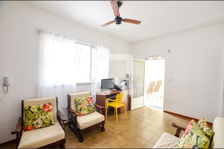 Sala de casa à venda com 4 quartos, 150m² em Santa Rosa, Niterói