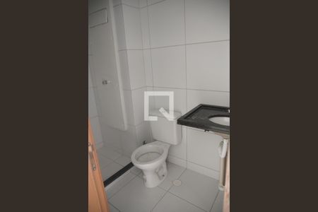 Banheiro de apartamento para alugar com 2 quartos, 60m² em Madalena, Recife