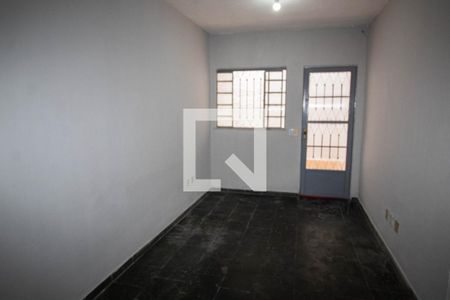 Sala de casa de condomínio para alugar com 2 quartos, 90m² em Cordovil, Rio de Janeiro