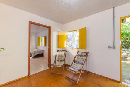 Sala de casa para alugar com 2 quartos, 80m² em Lagoa da Conceição, Florianópolis