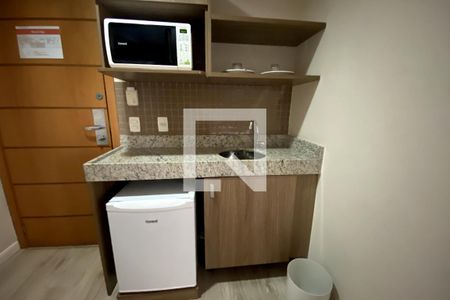 Cozinha de apartamento para alugar com 1 quarto, 28m² em Centro, Duque de Caxias