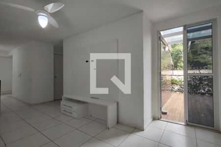 Sala de apartamento para alugar com 2 quartos, 65m² em Camorim, Rio de Janeiro