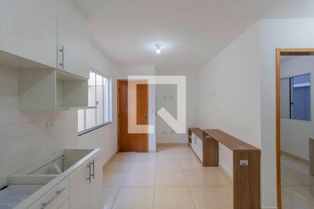 Sala e Cozinha Integrada  de apartamento para alugar com 2 quartos, 39m² em Penha de França, São Paulo