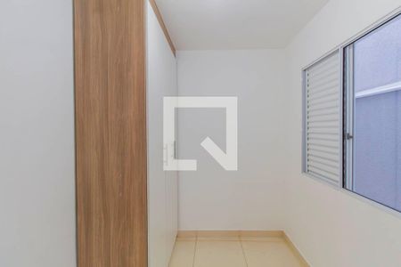 Quarto 1 de apartamento para alugar com 2 quartos, 39m² em Penha de França, São Paulo