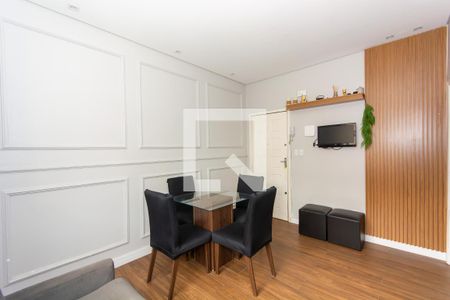 Sala e cozinha de apartamento para alugar com 1 quarto, 32m² em Centro, Curitiba