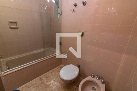 Suíte, banheiro  de apartamento à venda com 2 quartos, 80m² em Brooklin Paulista, São Paulo