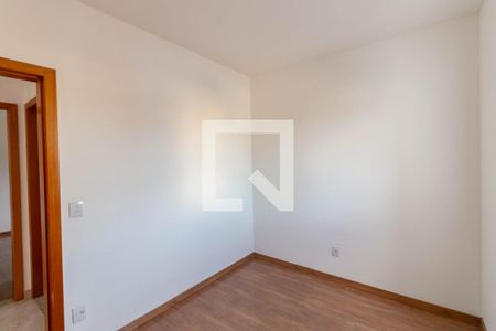 Quarto 1 de apartamento para alugar com 2 quartos, 80m² em Fernão Dias, Belo Horizonte