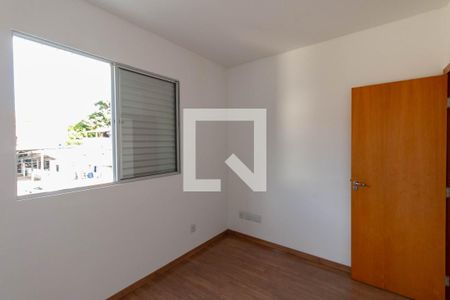 Quarto 1 de apartamento para alugar com 2 quartos, 80m² em Fernão Dias, Belo Horizonte