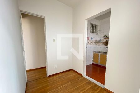 Sala de apartamento à venda com 2 quartos, 74m² em Padre Eustáquio, Belo Horizonte