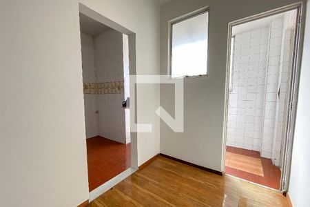 Sala de apartamento à venda com 2 quartos, 74m² em Padre Eustáquio, Belo Horizonte