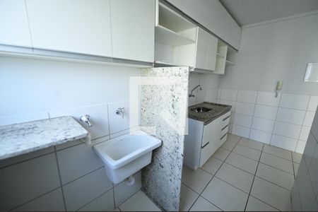 Cozinha/Area de Serviço de apartamento para alugar com 2 quartos, 70m² em Parque Oeste Industrial, Goiânia