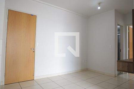 Sala de apartamento para alugar com 2 quartos, 70m² em Parque Oeste Industrial, Goiânia