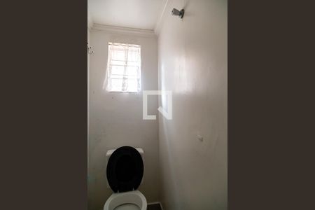 Banheiro de casa de condomínio para alugar com 1 quarto, 25m² em Chácara Inglesa, São Paulo