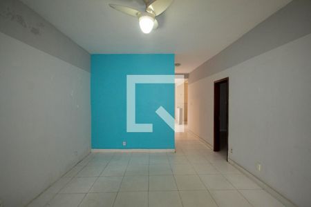 Sala de casa para alugar com 3 quartos, 240m² em Centro, Nilópolis