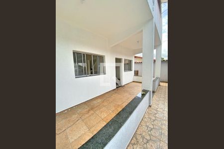 Casa para alugar com 3 quartos, 226m² em Planalto, Belo Horizonte