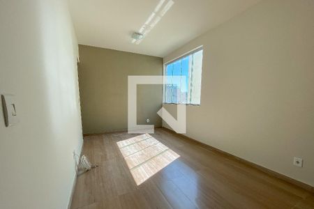 Sala de apartamento para alugar com 3 quartos, 62m² em Caiçaras, Belo Horizonte