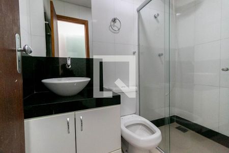 Banheiro de apartamento para alugar com 1 quarto, 27m² em Funcionários, Belo Horizonte