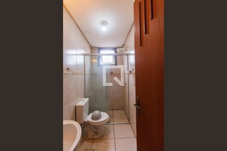 Banheiro  de apartamento para alugar com 1 quarto, 40m² em São Luis, Canoas