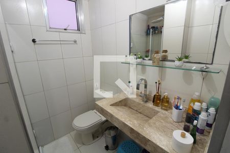 Banheiro de apartamento à venda com 2 quartos, 58m² em Jd Independ, São Paulo