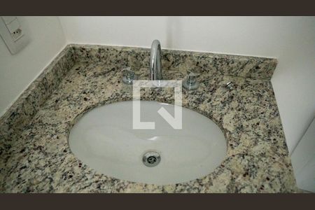 Banheiro de kitnet/studio à venda com 1 quarto, 22m² em República, São Paulo