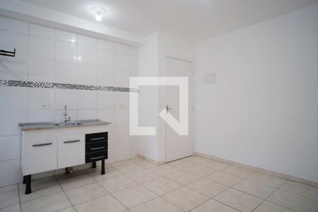 Sala/Cozinha de apartamento à venda com 2 quartos, 40m² em Vila Nhocuné, São Paulo