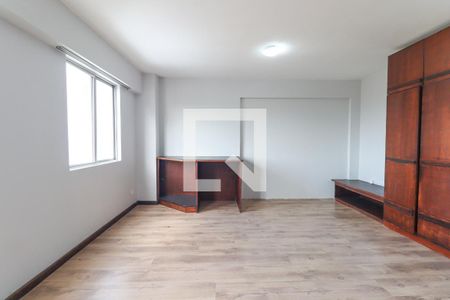 Sala/Quarto de apartamento para alugar com 1 quarto, 32m² em Centro, Curitiba