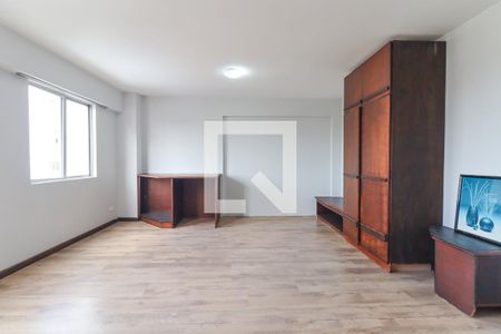 Sala/Quarto de apartamento para alugar com 1 quarto, 32m² em Centro, Curitiba