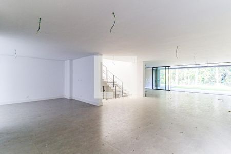 Casa de condomínio à venda com 850m², 4 quartos e 6 vagasSala