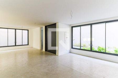 Casa de condomínio à venda com 838m², 4 quartos e 6 vagasSala