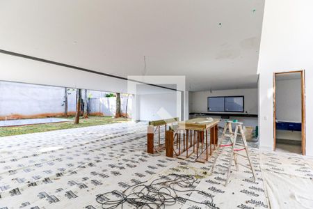 Sala de casa de condomínio à venda com 4 quartos, 935m² em Chácara Santo Antônio, São Paulo