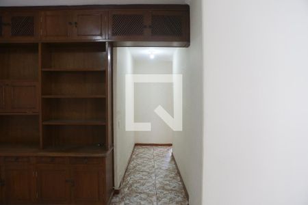 Corredor de apartamento à venda com 3 quartos, 94m² em Vila Bastos, Santo André