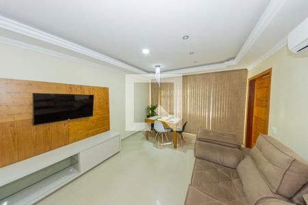 Sala de casa para alugar com 4 quartos, 800m² em Jardim Sulacap, Rio de Janeiro