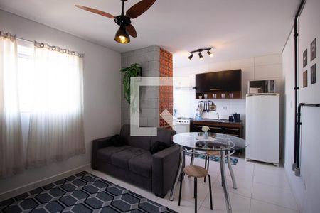 Sala de kitnet/studio para alugar com 1 quarto, 37m² em Itaquera, São Paulo