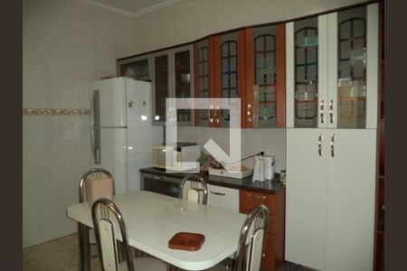 Casa à venda com 3 quartos, 140m² em Vila Santo Antônio, São Paulo