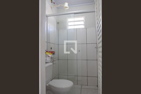 Banheiro de kitnet/studio para alugar com 1 quarto, 25m² em Taguatinga Sul (taguatinga), Brasília
