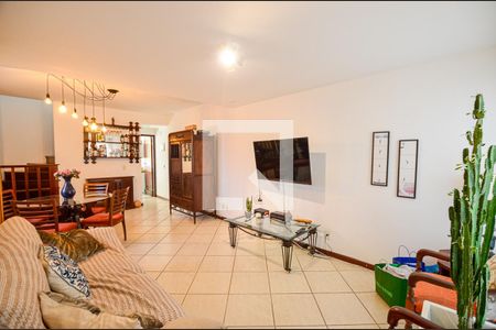 Sala de casa à venda com 3 quartos, 142m² em Piratininga, 
