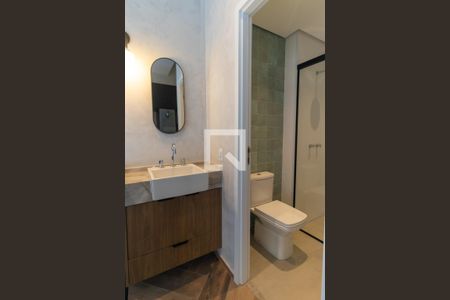 Banheiro de kitnet/studio para alugar com 1 quarto, 52m² em Sumaré, São Paulo