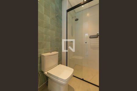 Banheiro de kitnet/studio para alugar com 1 quarto, 52m² em Sumaré, São Paulo