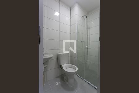 Banheiro de apartamento para alugar com 2 quartos, 43m² em Vila Plana, São Paulo