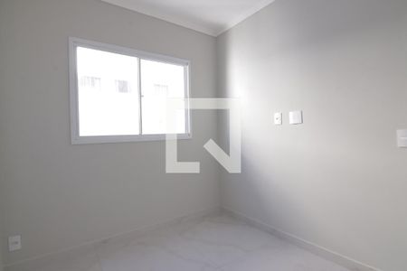 Quarto 1 de apartamento para alugar com 2 quartos, 34m² em Vila Pierina, São Paulo