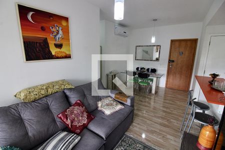 Sala de apartamento para alugar com 2 quartos, 67m² em Barra da Tijuca, Rio de Janeiro