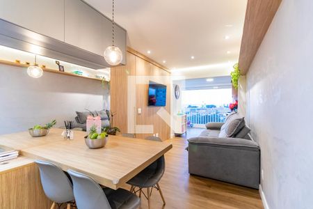 Apartamento à venda com 65m², 2 quartos e 1 vagaSala