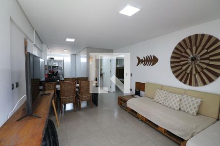 Sala de apartamento para alugar com 2 quartos, 65m² em Jardim Las Palmas, Guarujá