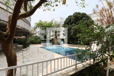 Apartamento para alugar com 65m², 2 quartos e 2 vagas Apartamento para alugar com 65m², 2 quartos e 2 vagasÁrea comum - Piscina