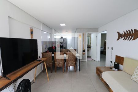 Sala de apartamento para alugar com 2 quartos, 65m² em Jardim Las Palmas, Guarujá