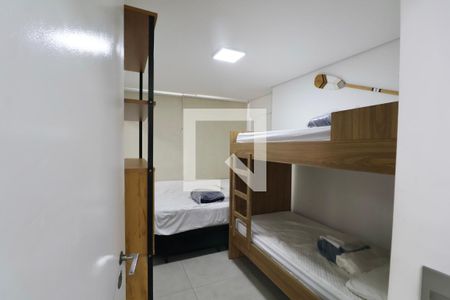 Quarto Suíte de apartamento para alugar com 2 quartos, 65m² em Jardim Las Palmas, Guarujá