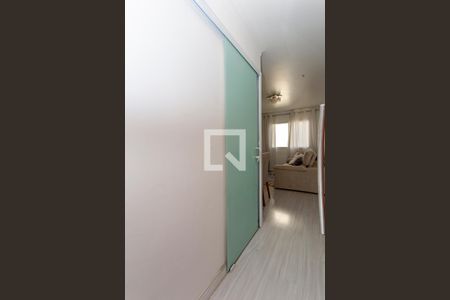 Porta cozinha/sala de apartamento à venda com 2 quartos, 58m² em Parque Bristol, São Paulo