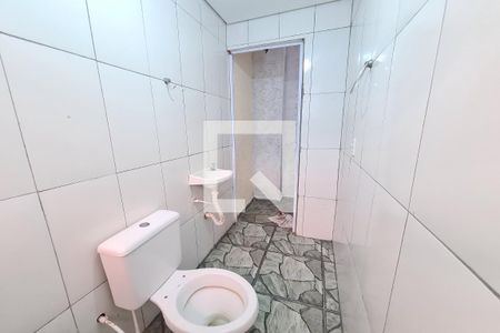 Banheiro de casa para alugar com 1 quarto, 30m² em Jardim Vila Formosa, São Paulo